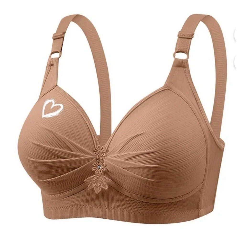 Womens Wireless Full Coverage Bra Wide Band & Straps Detailed Center Heart 2XL